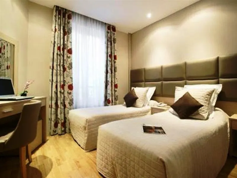 ***  Hotel Riviera Renovated Parigi Francia