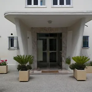 Superior On First Floor With Sea View Apartment Antibes