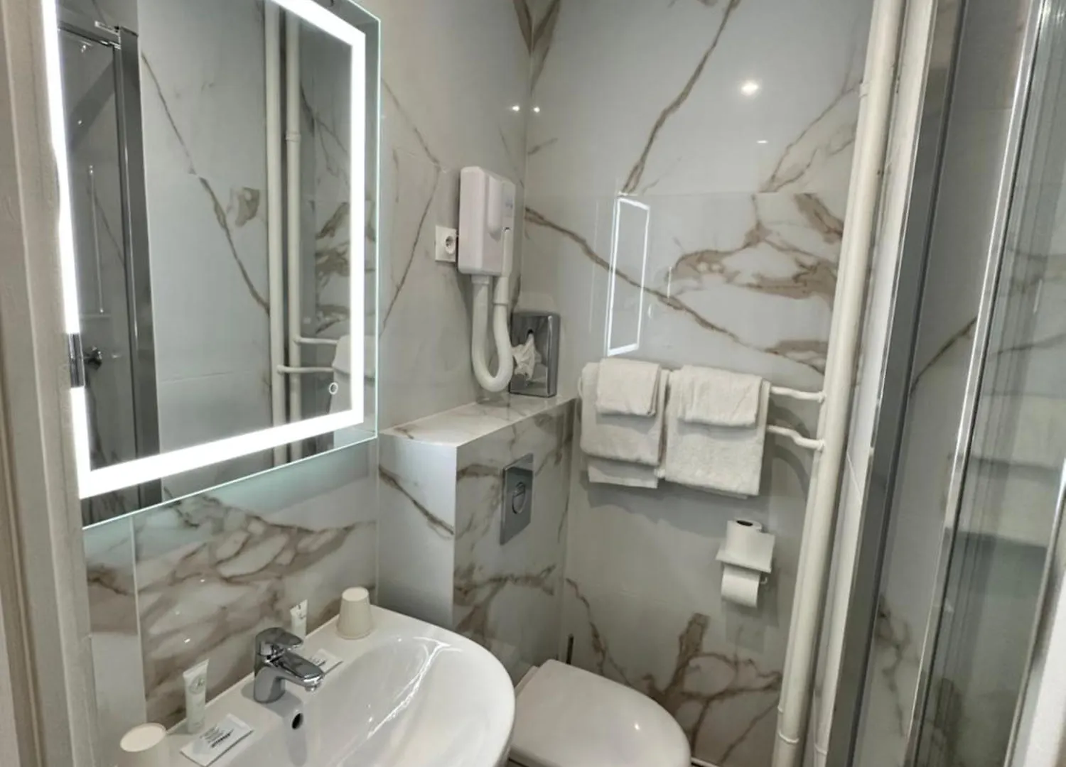 Hotel Riviera Renovated Paris