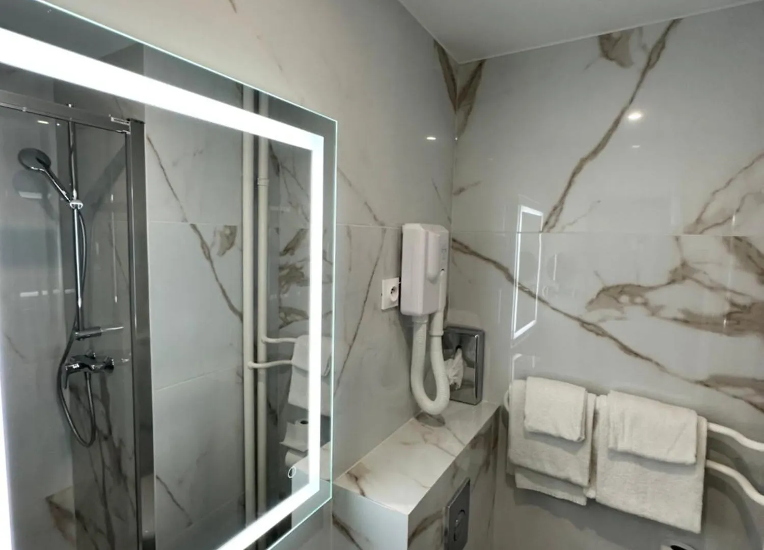 Hotel Riviera Renovated Paris