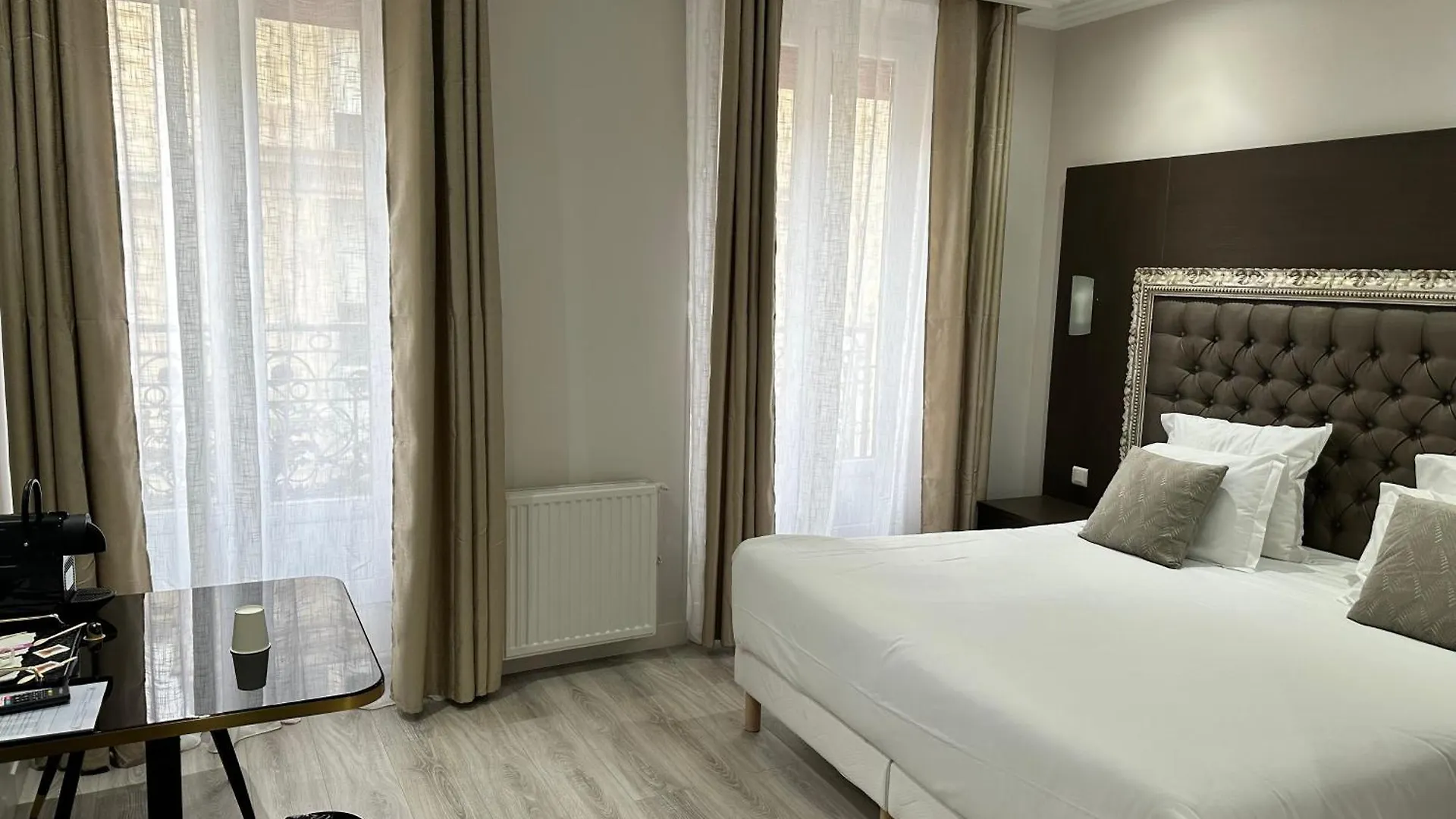 Hotel Riviera Renovated Paris 3*,  France