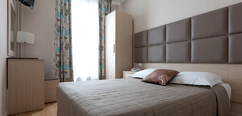Hotel Riviera Renovated Paris 3*,