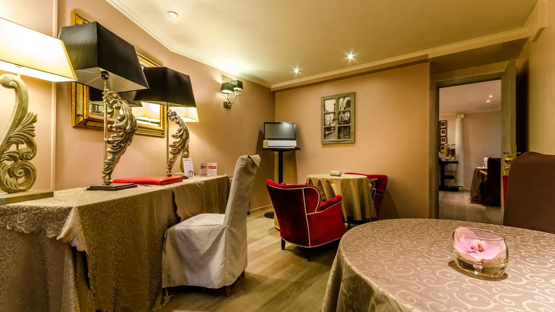 Hotel Riviera Renovated Paris